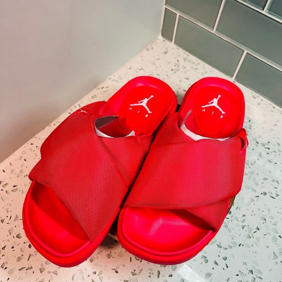 JORDAN SOPHIA SLIDES Siren Red NIB -size 9 - Picture 1 of 10